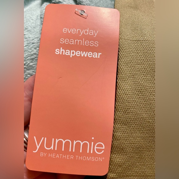 Yummie by Heather Thomson Seamless Shapewear Nylon Tank NWT - Picture 4 of 4